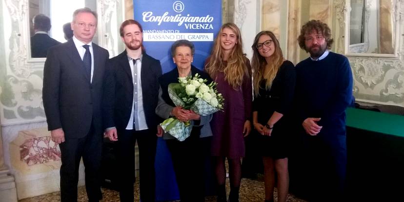 I premiati con i presidenti e Claudia Perentaler Mechilli I premiati con i presidenti e Claudia Perentaler Mechilli