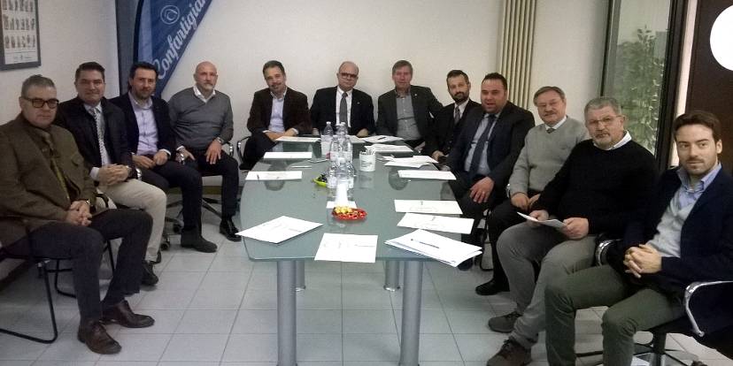 I presenti all'incontro I presenti all'incontro