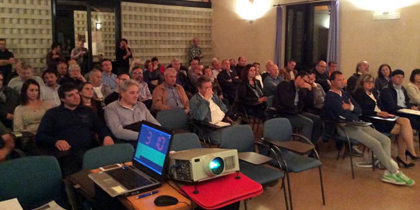 Il pubblico presente all'incontro Il pubblico presente all'incontro