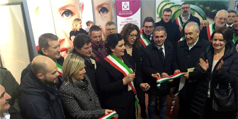 Il taglio del nastro di quest'edizione Il taglio del nastro di quest'edizione