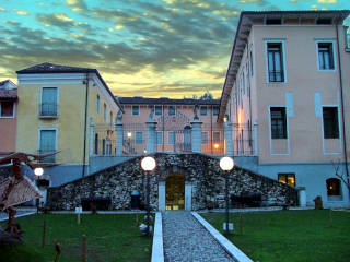 Valdagno, Palazzo Festari Valdagno, Palazzo Festari